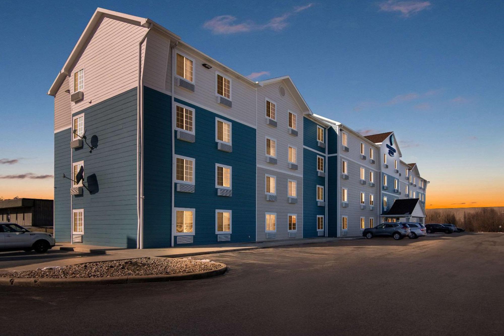 Woodspring Suites Champaign Near University エクステリア 写真