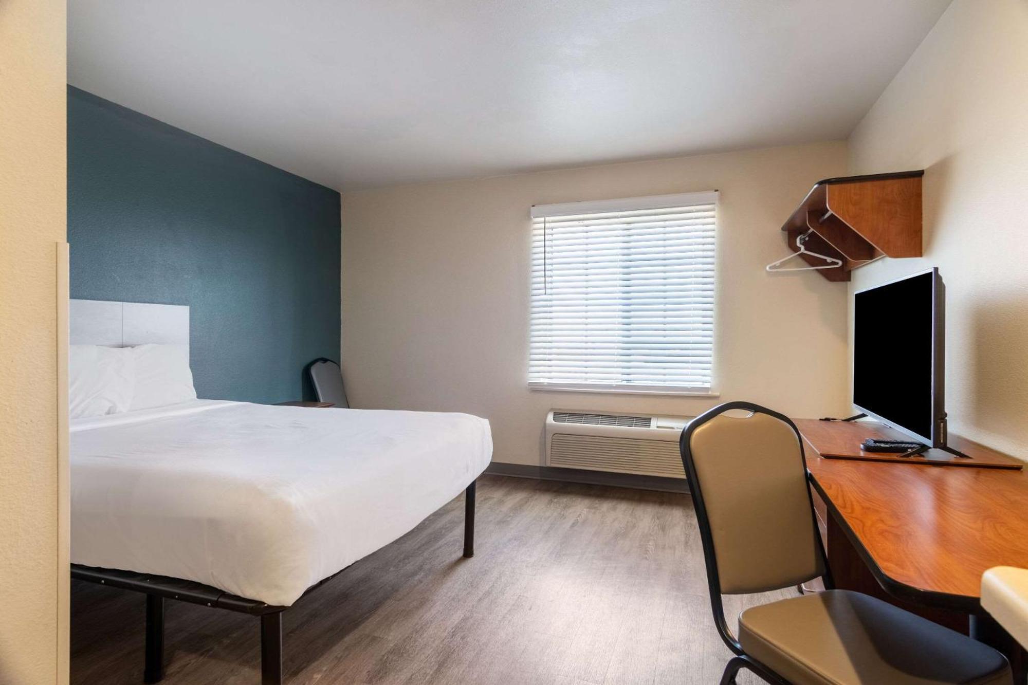 Woodspring Suites Champaign Near University エクステリア 写真