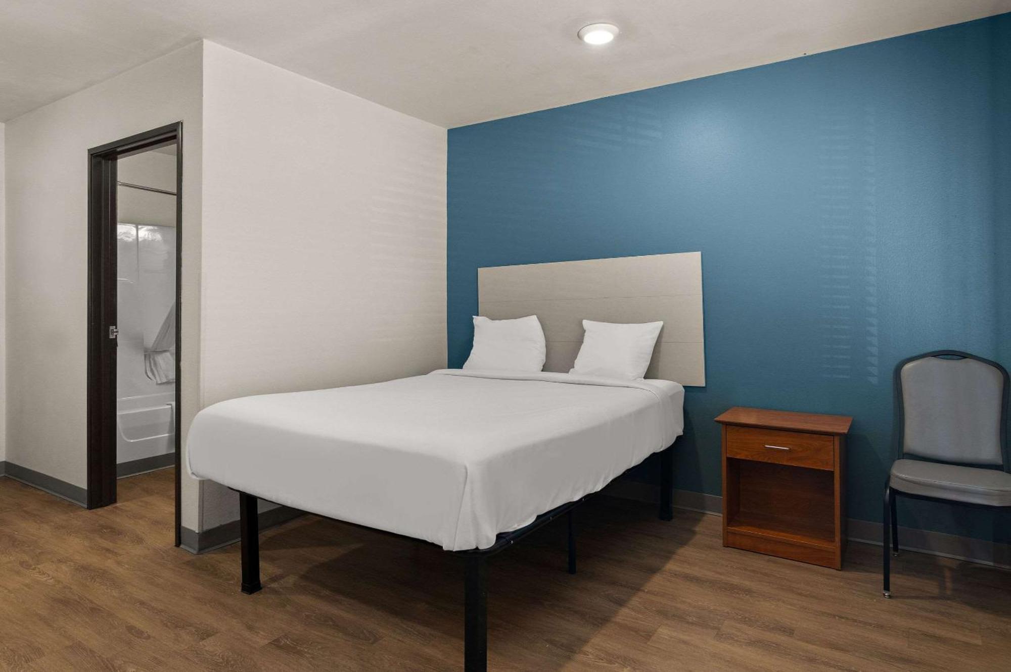 Woodspring Suites Champaign Near University エクステリア 写真