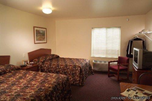 Woodspring Suites Champaign Near University 部屋 写真