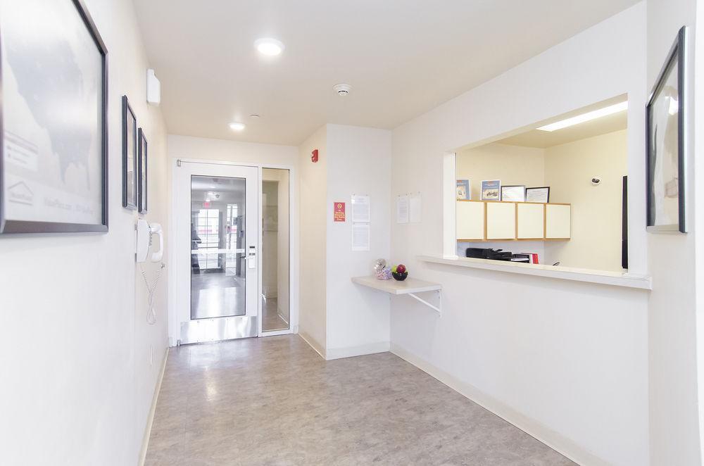 Woodspring Suites Champaign Near University エクステリア 写真